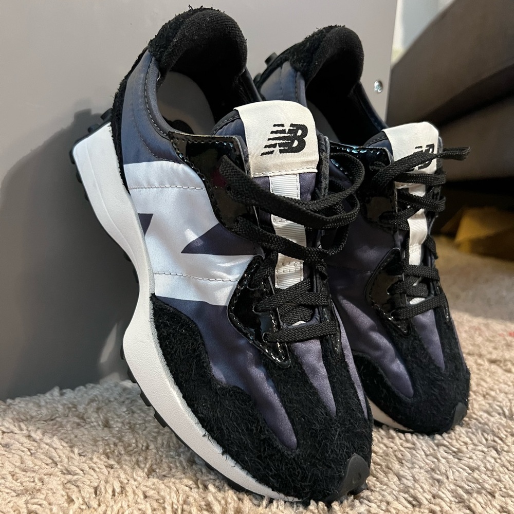 New Balance - Size 5 Women NWOT
